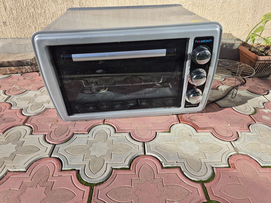 Cuptor electric housetech