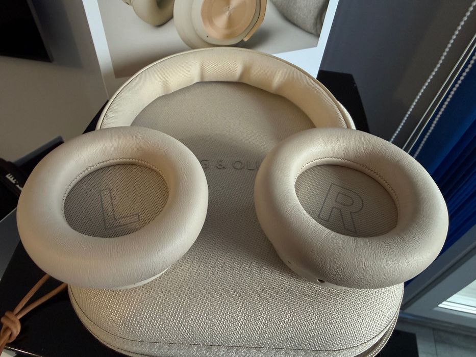 Висок клас безжични слушалки Bang & Olufsen - Beoplay HX - чисто нови
