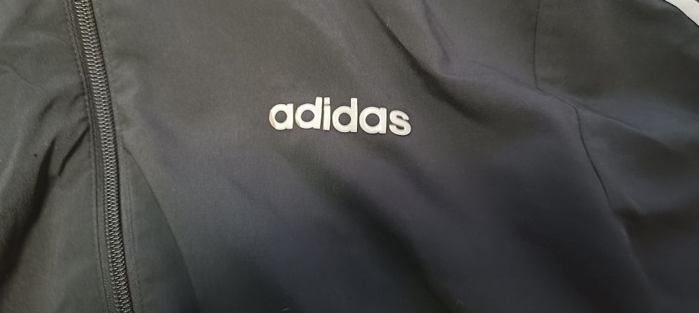 Bluza Adidas cu gluga, marimea M, purtata foarte putin
