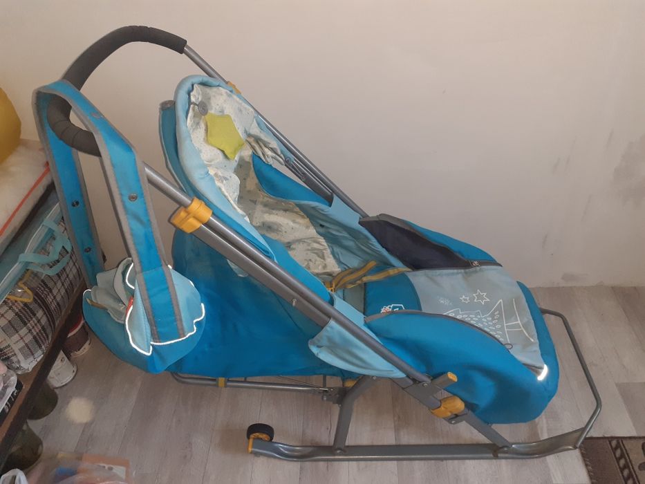 Продам санки детские