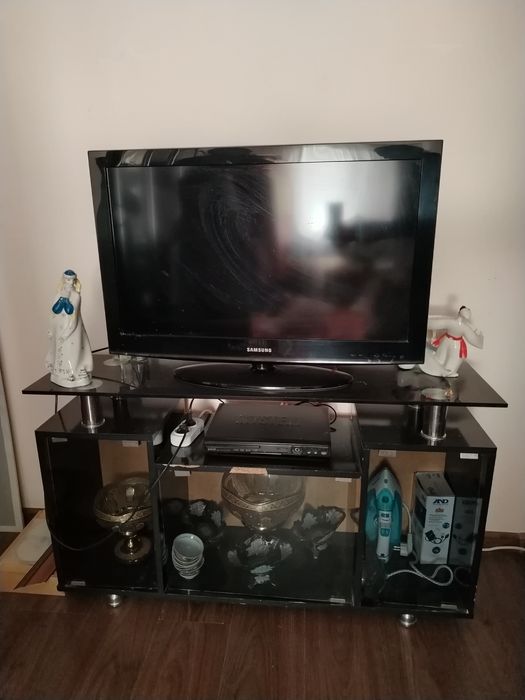 Телевизор Samsung подставкаси билан