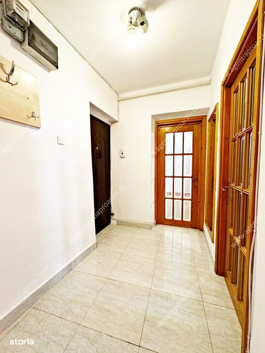 Apartament cu 2 camere decomandat, in cartierul Micro 21, la etajul 6.