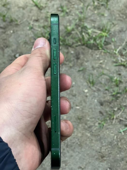 Айфон 13 зеленый