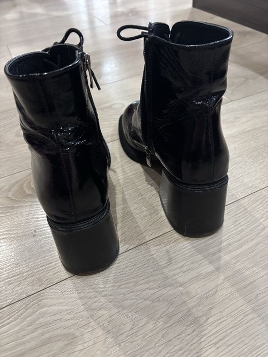 Боти от естествен лак на Gianni