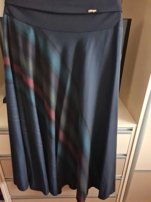 fusta noua din stofa culoare bleumarin