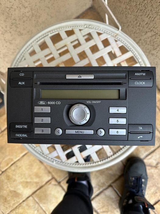 Casetofon original Ford 6000 CD, cu cod de deblocare