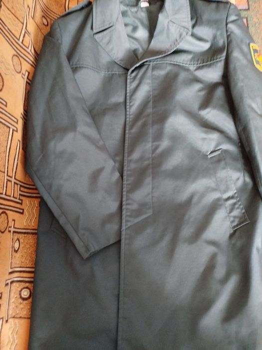 Рубашки, форма, бушлат, плащ