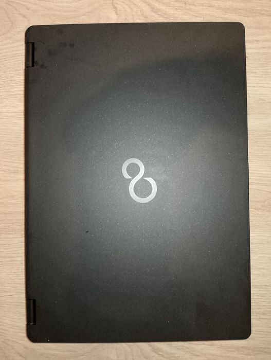 Fujitsu Lifebook U749 - 14"/ i5 8265U/ 16gb/ 512 Nvme - перфектен