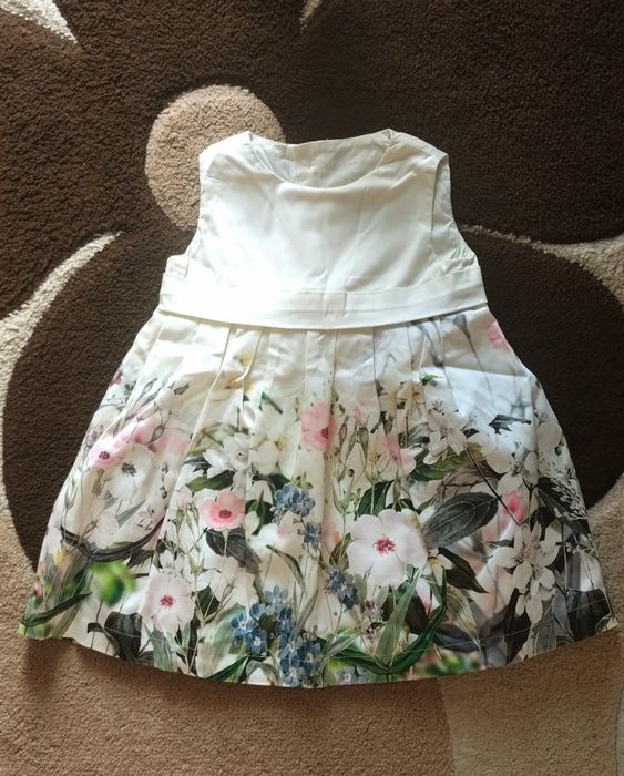 Разкошна рокля за малка принцеса