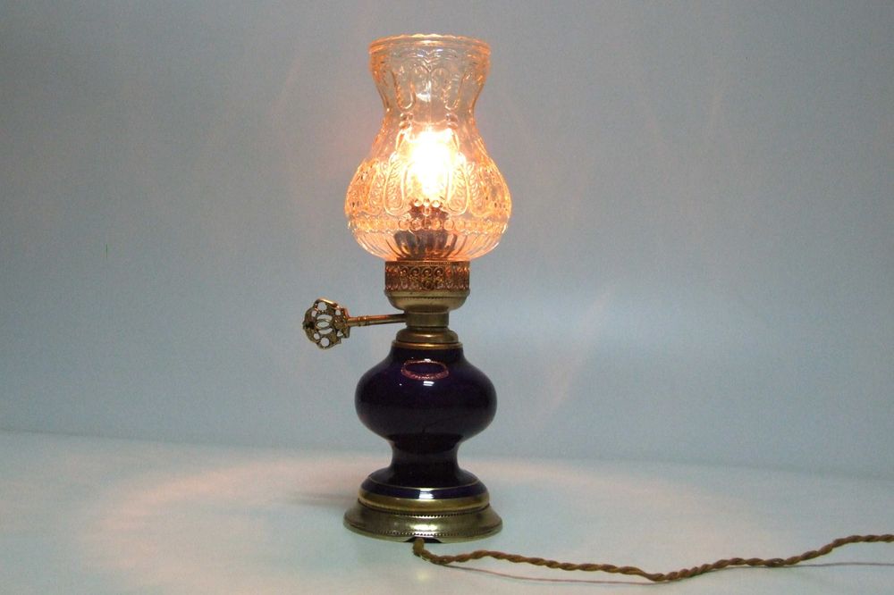 Veioza de masa "Cobalt Porcelain Limoges" stil baroque, pictura manuala, stare perfecta