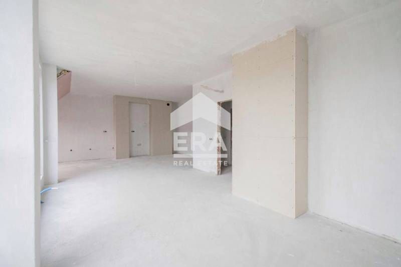 Продава се Тристаен апартамент в София, Лозенец - 201 кв.м за 3602 €/кв.м - Снимка #3