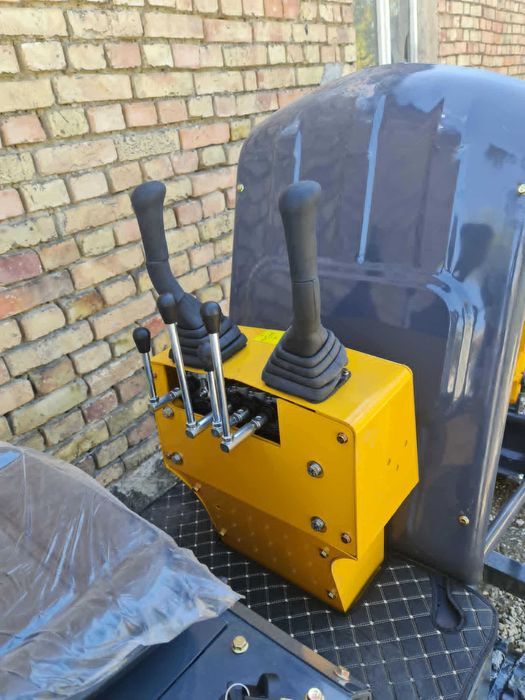 Багер YT1.2 с кофа и гребло