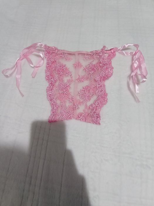 Lenjerie roz set cu dantela