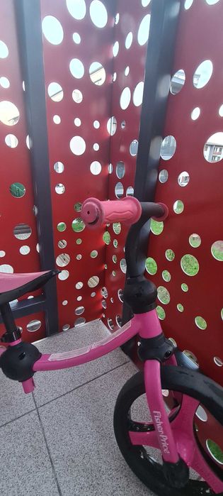 Biciclete fetite cu 2 roti Fisher Price