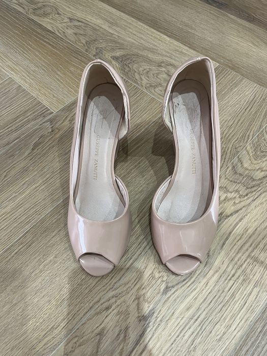 Продам обувь женская