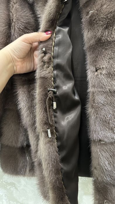 Продам норковую шубу