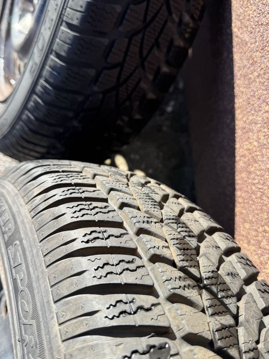 Jante originale BMW 15” + anvelope de iarnă Dunlop
