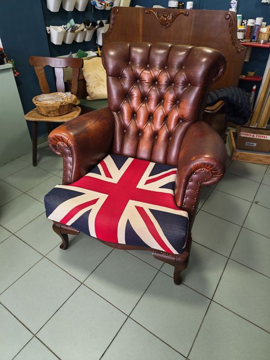 Кресло фотьойл тип Честърфийлд