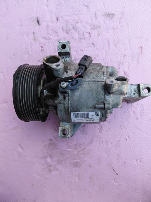 Compresor climă ac Mercedes smart  cod A 453 830 7000  450 lei