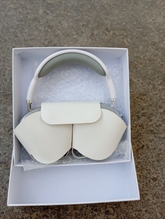AirPods Max simsiz naushnik