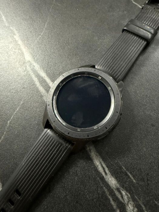Samsung Galaxy Watch  42мм
