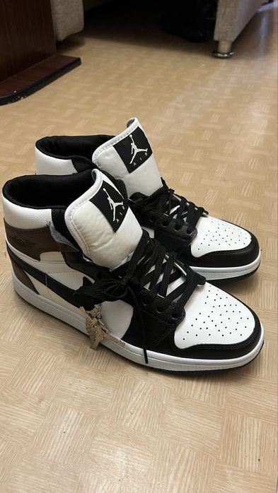 Очень срочно продам кроссовки