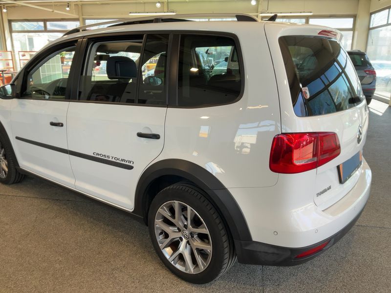 Volkswagen Touran 2.0 TDI CrossTouran 2014