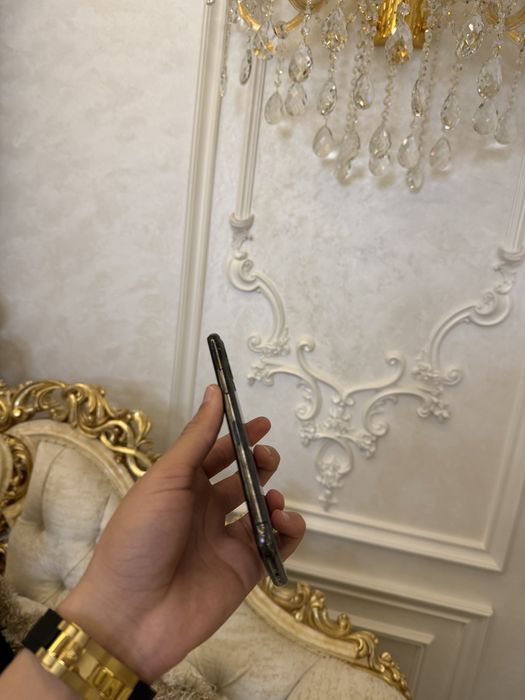 Продам IPhone 11 pro
