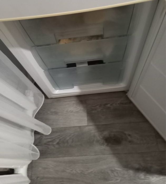 Холодильник Samsung