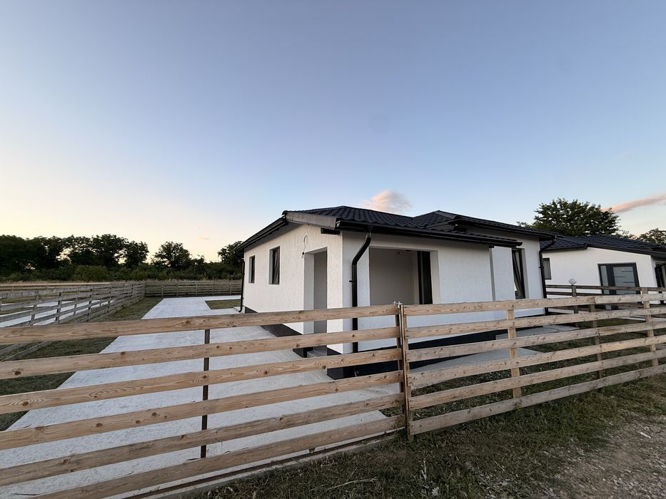 Casa de vanzare