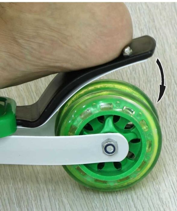 Детски скутер - регулиране на височината и светещи колелета scooter3