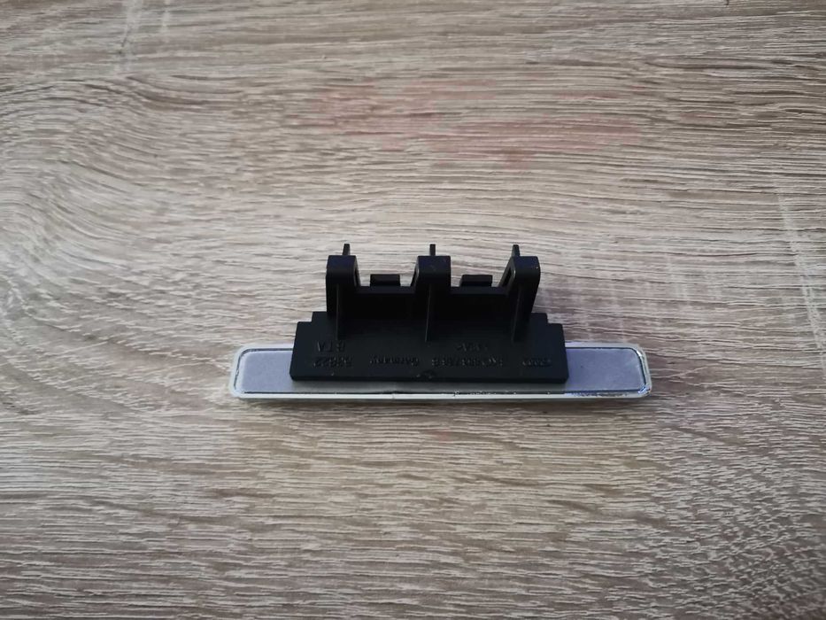 Audi Quattro емблема за решетка сребро