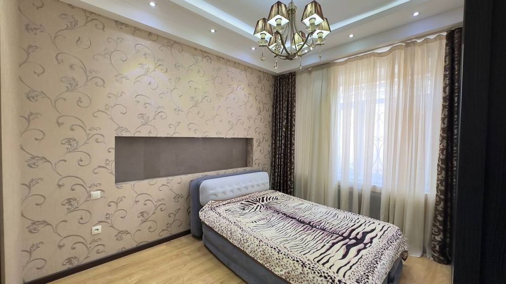 Продается дом 2,7 соток, 3 комнат, ор-р: Азербайджанский центр