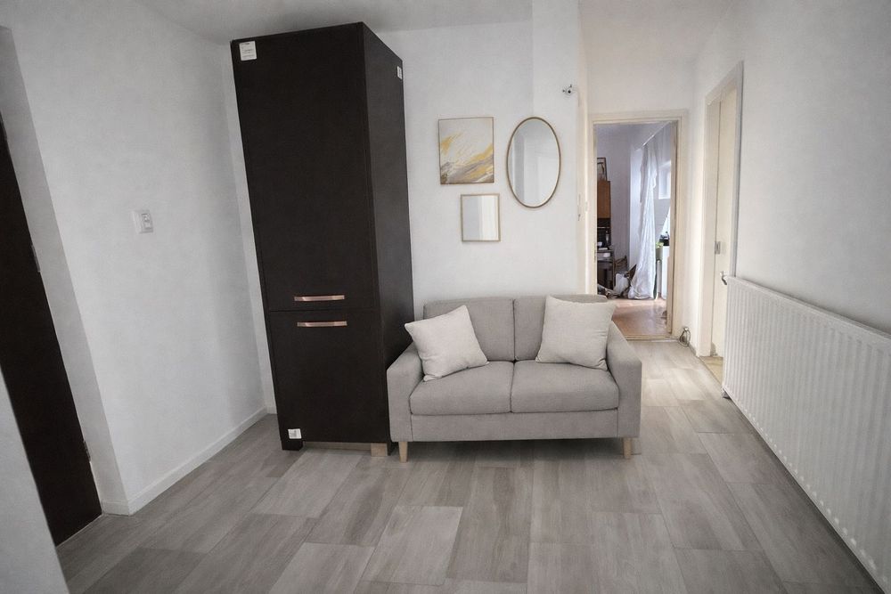 Închiriez apartament