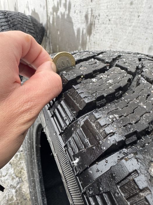 Продам зимние шины Cordiant R18