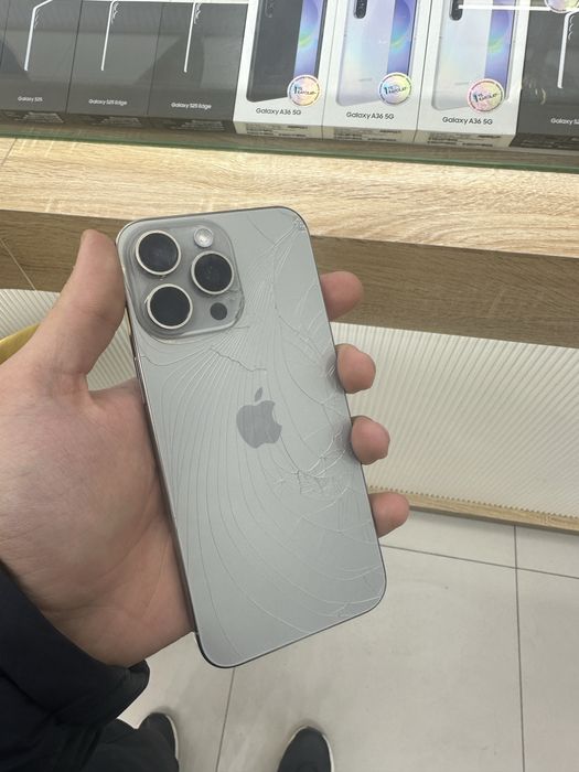 Iphone 15 pro max 88% 256