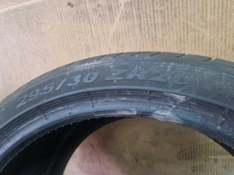 1 Pirelli R20 295/30/ 
лятна гума DOT3115