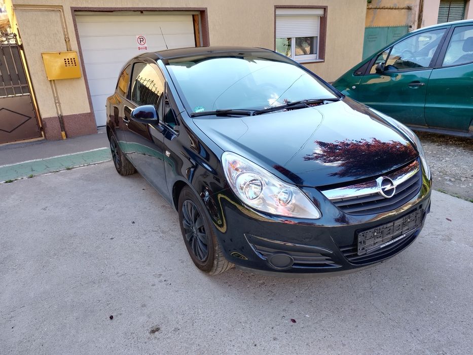 Opel Corsa 1.4i cu 87 cp,an 2012,euro 5,incalzire volan si scaune