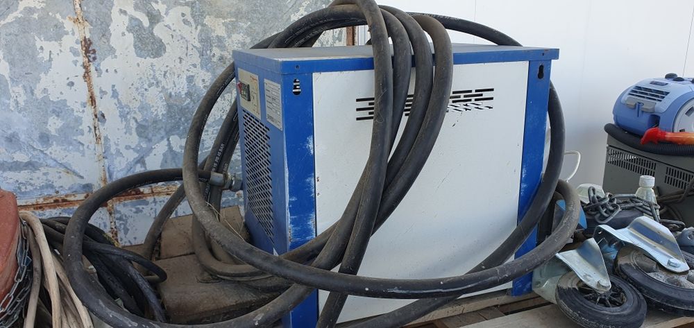 Compresor cu piston fini