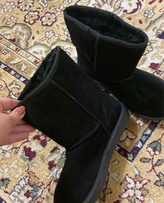 Продам уги женские