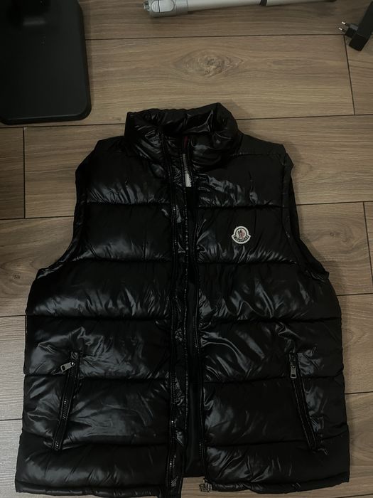 moncler жилетка черная