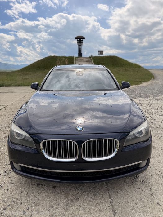 BMW Seria 7 750i xDrive 4.4 benzina V8 bi-turbo