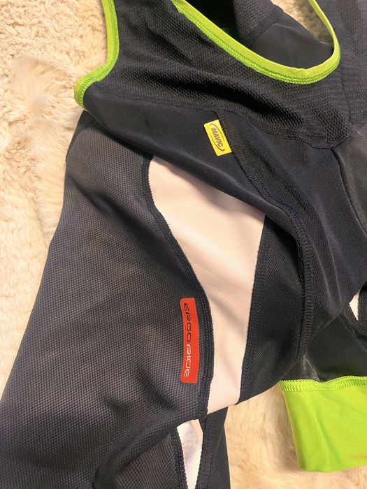 Pantaloni scurzi cu bretele ciclism  marime S