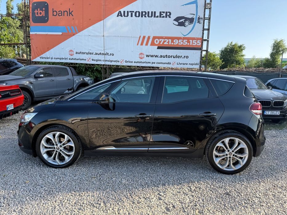 Renault Scenic 6000e avans 5000e în rate 3 luni