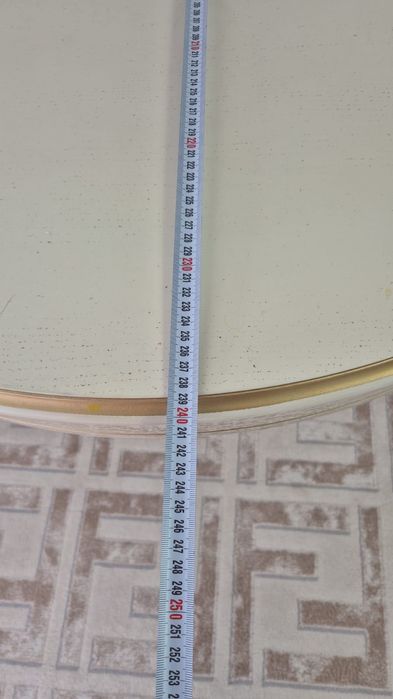 Стол в гостиную со стульями