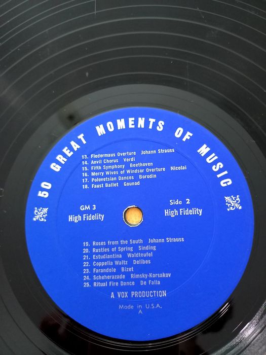 Продавам 5 бр. винилови плочи, класическа музика.