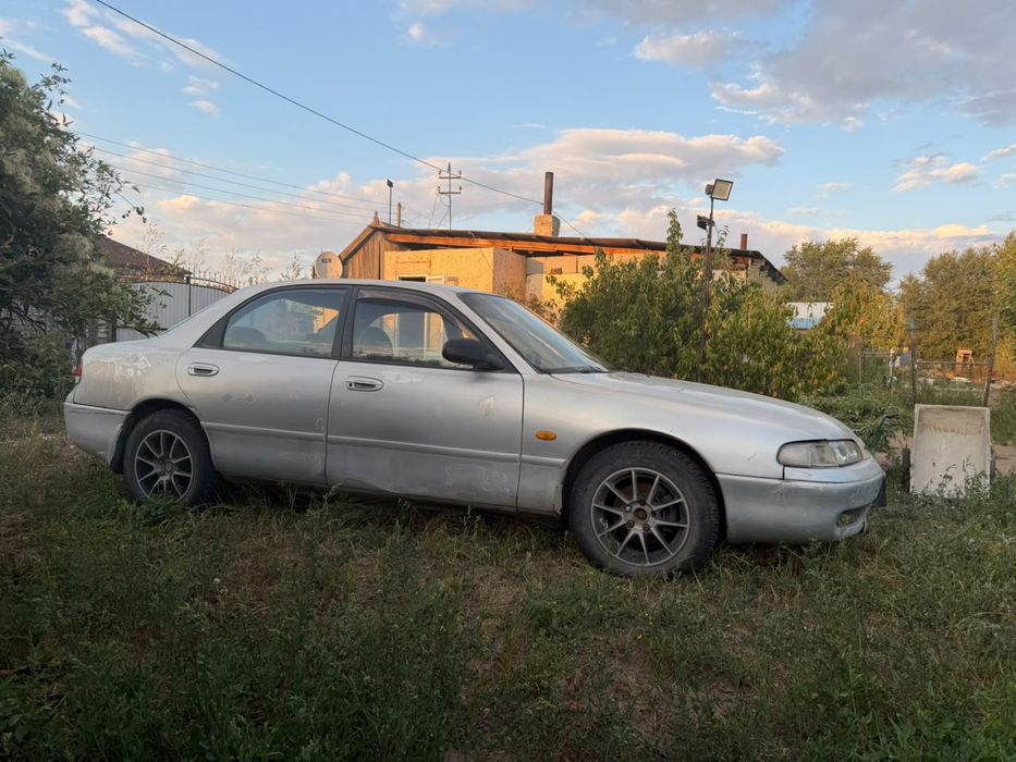 Продам Мазду Кронос