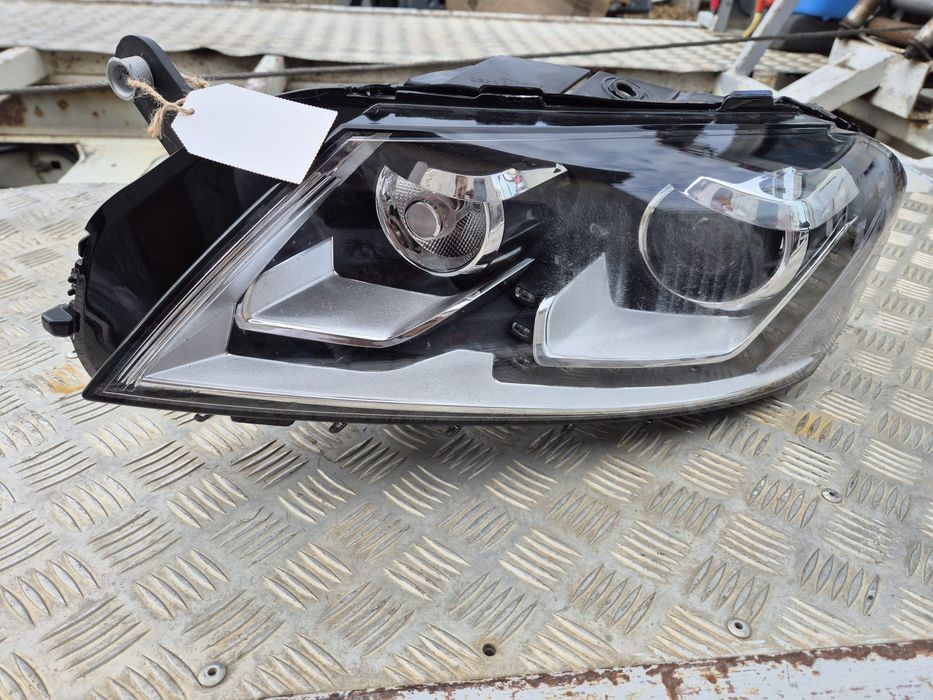 Far stanga vw passat B7 cu defect