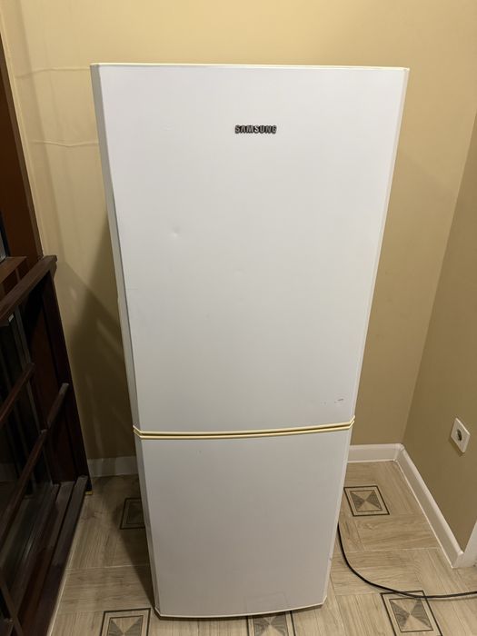 Продам холодильник samsung