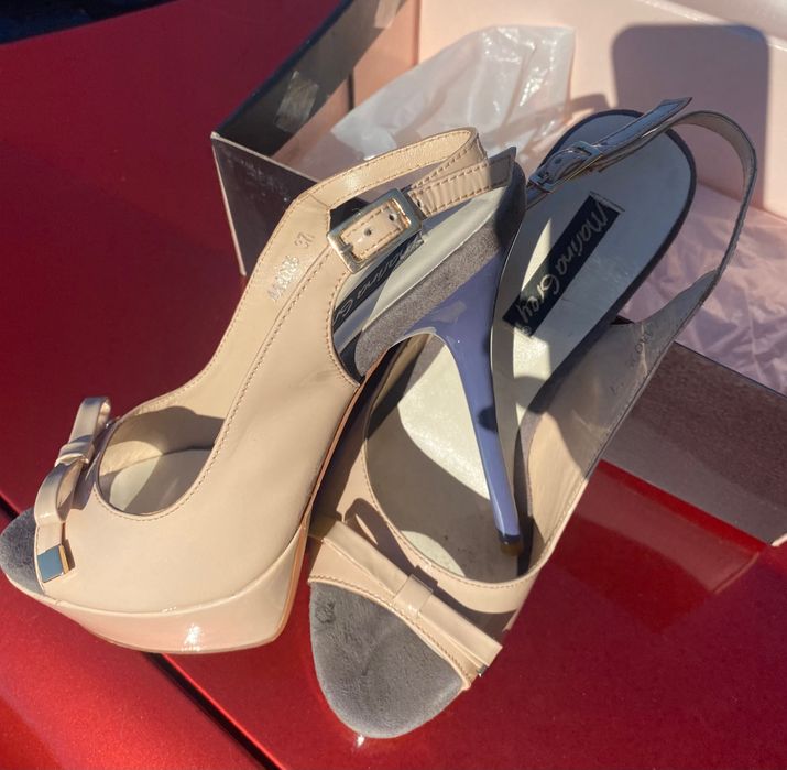 Sandale cu platformă!